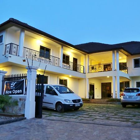 Eden Vale Hotel Ajiringano Exterior foto